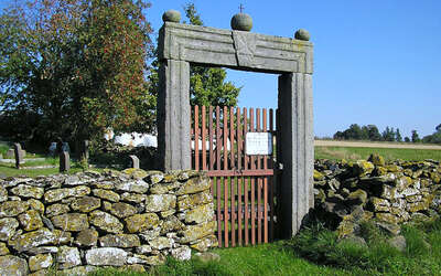 Vergrößerte Ansicht: Eingang zum Friedhof