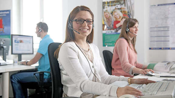 RMV-Servicetelefon − täglich 24 Stunden für Sie da! 