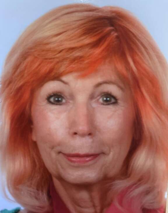 Frau Cornelia Freitag